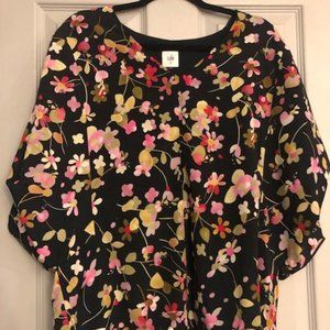 Cabi Floral Charm Blouse Style 3695 Women’s Size M Limited Edition V-Neck
